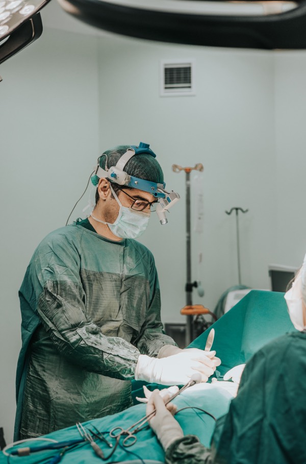 Doç. Dr. Asım Uslu